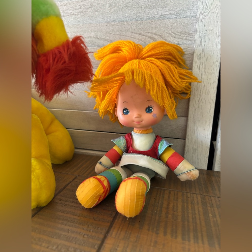 Hallmark 1983 Vintage Rainbow Brite & her loyal companion Puppy Brite - Picture 3 of 16